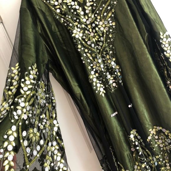 Beautiful green gem abaya - Picture 3 of 7